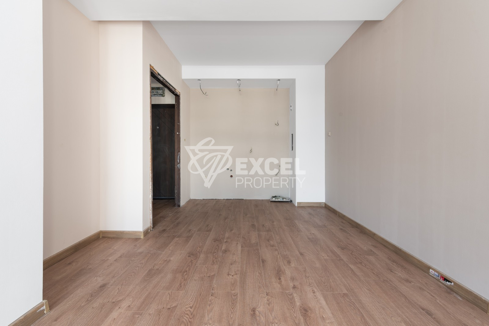 Тристаен апартамент за продажба в сграда с ниска такса и невероятна панорама Пирин