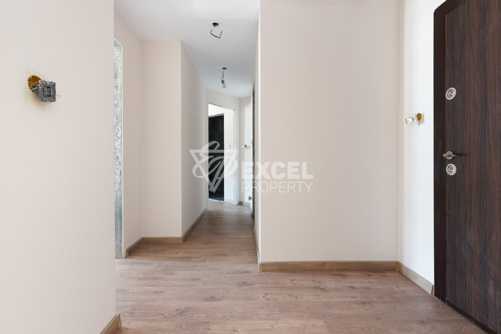 Тристаен апартамент за продажба в сграда с ниска такса и невероятна панорама Пирин