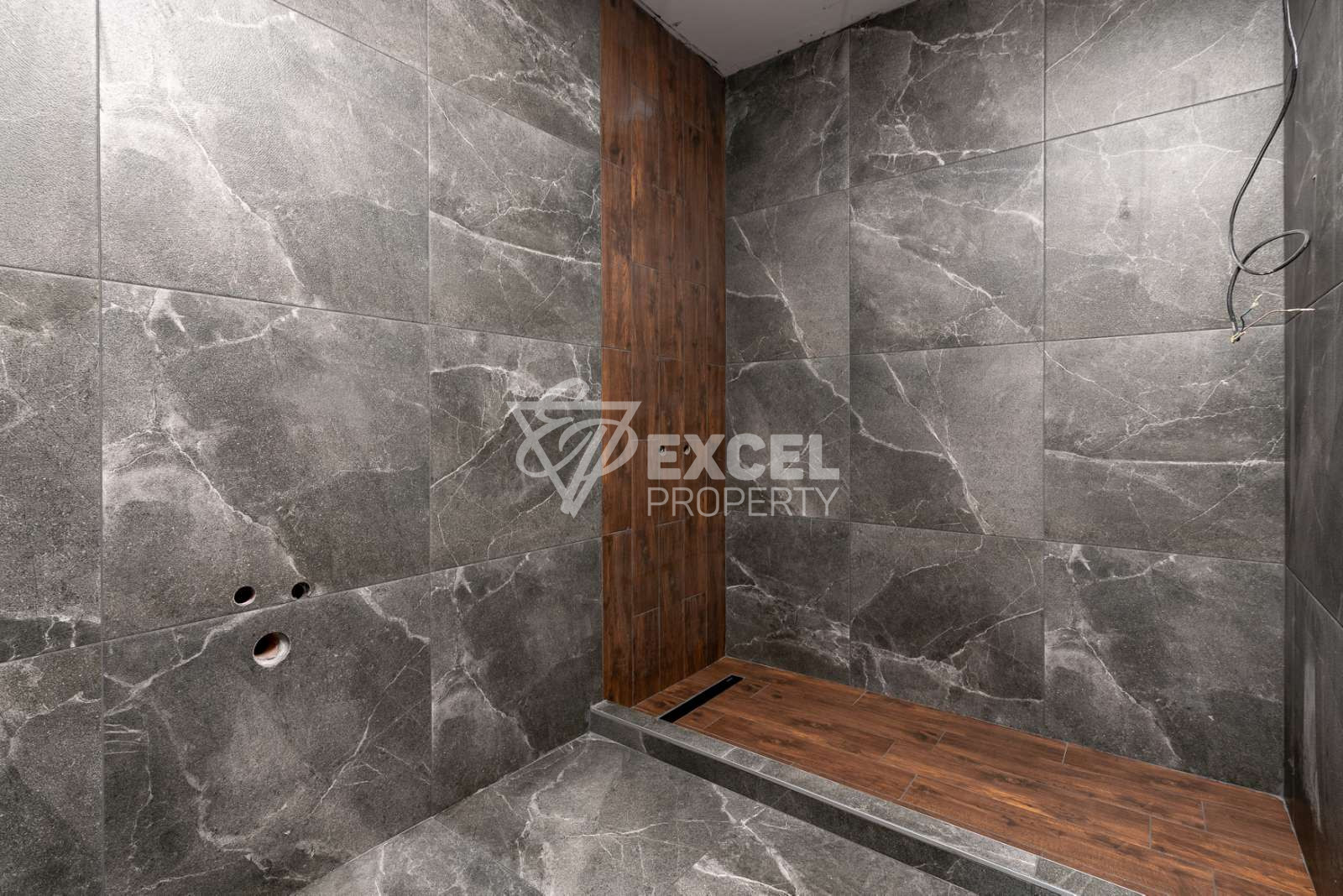 Тристаен апартамент за продажба в сграда с ниска такса и невероятна панорама Пирин