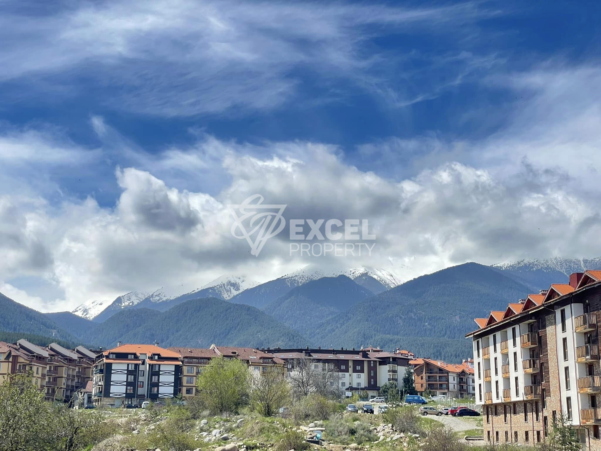 Комплекс "Mountain Homes" с отлична локация в Банско