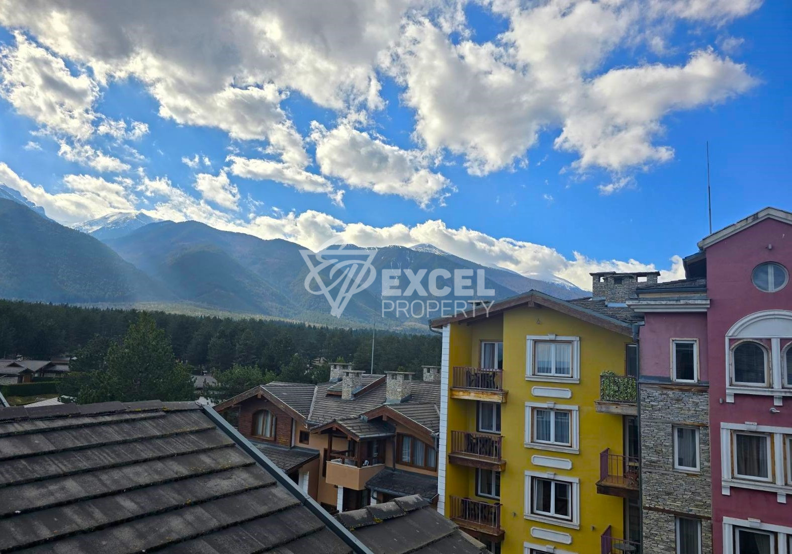Елегантен многостаен апартамент за продажба в сърцето на Pirin Golf & Country Club: Лукс и съвършенство!