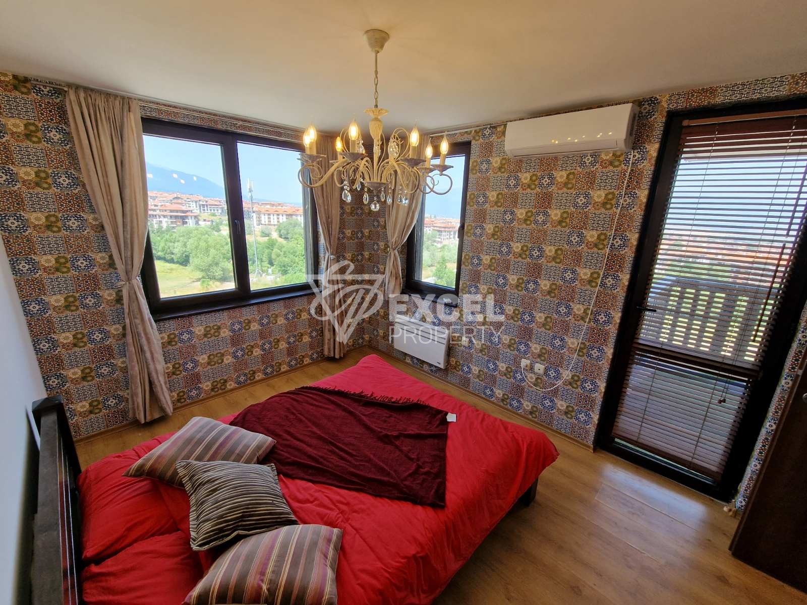 Тристаен апартамент с ново обзавеждане за продажба в Банско, местност Свети Иван