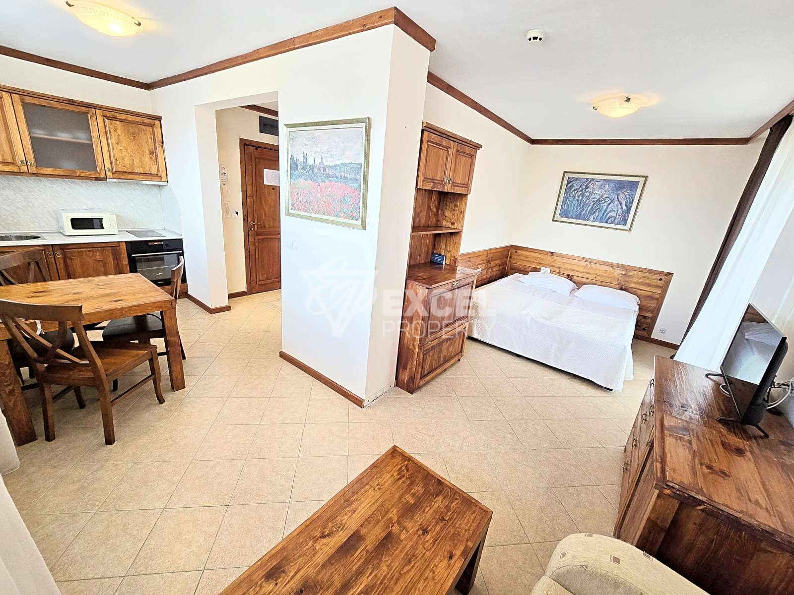 Просторно, обзаведено студио в целогодишно работещ комплекс Свети Иван Рилски, Банско