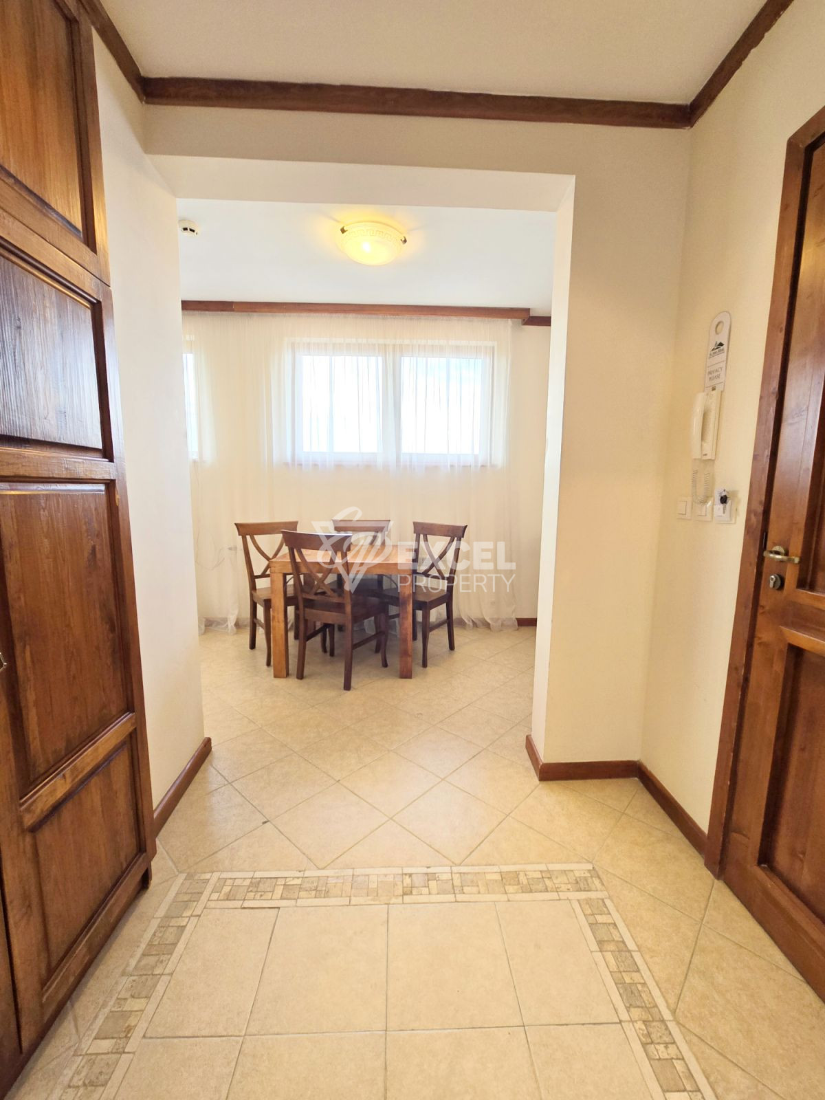 Просторно, обзаведено студио в целогодишно работещ комплекс Свети Иван Рилски, Банско