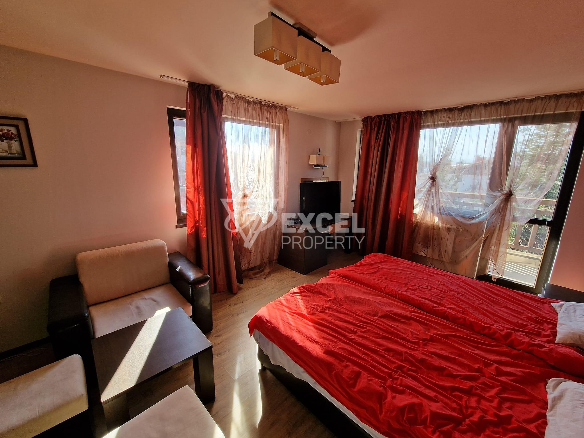 Студио с гледка към Пирин планина между Банско и село Баня до басейн с минерална вода