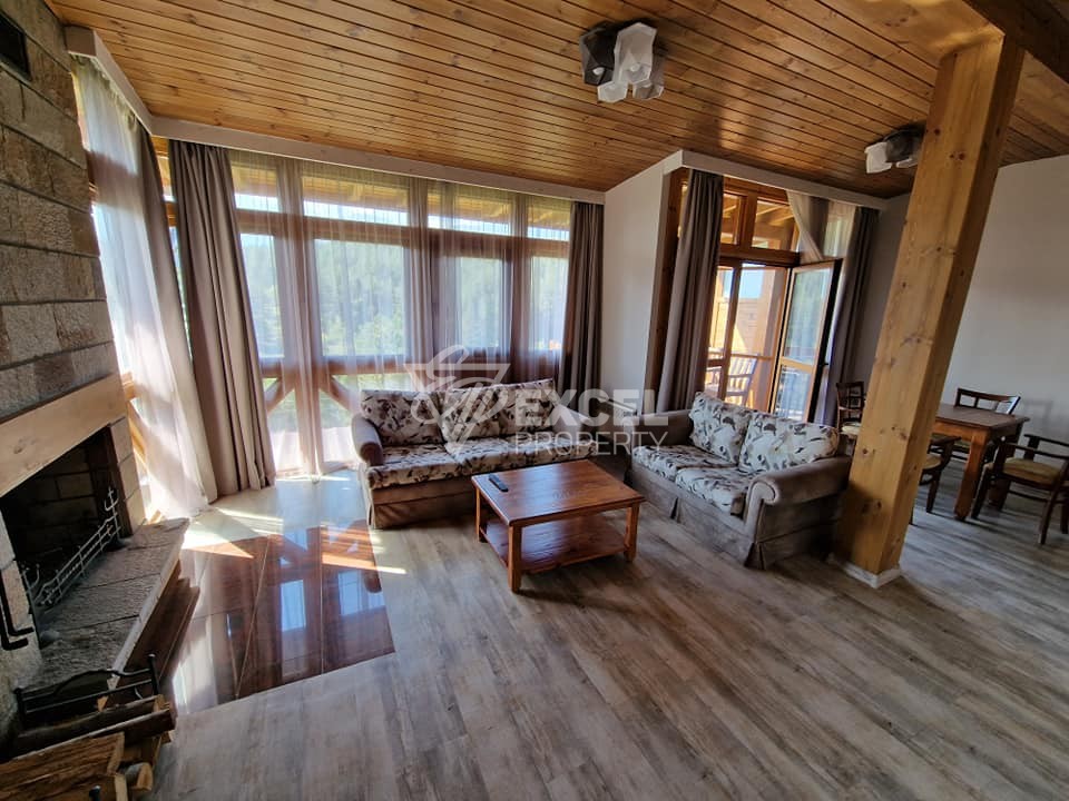 Редова къща с 4 спални и прилежащ двор за продажба в Katarino SPA, район Разлог