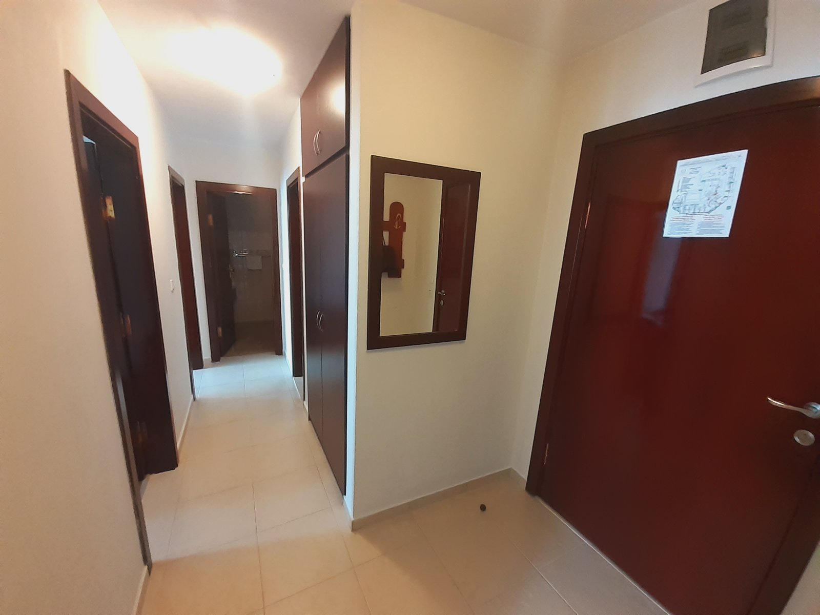 Банско: Тристаен апартамент в затворен комплекс Elegant LUX със Спа зона и басейн