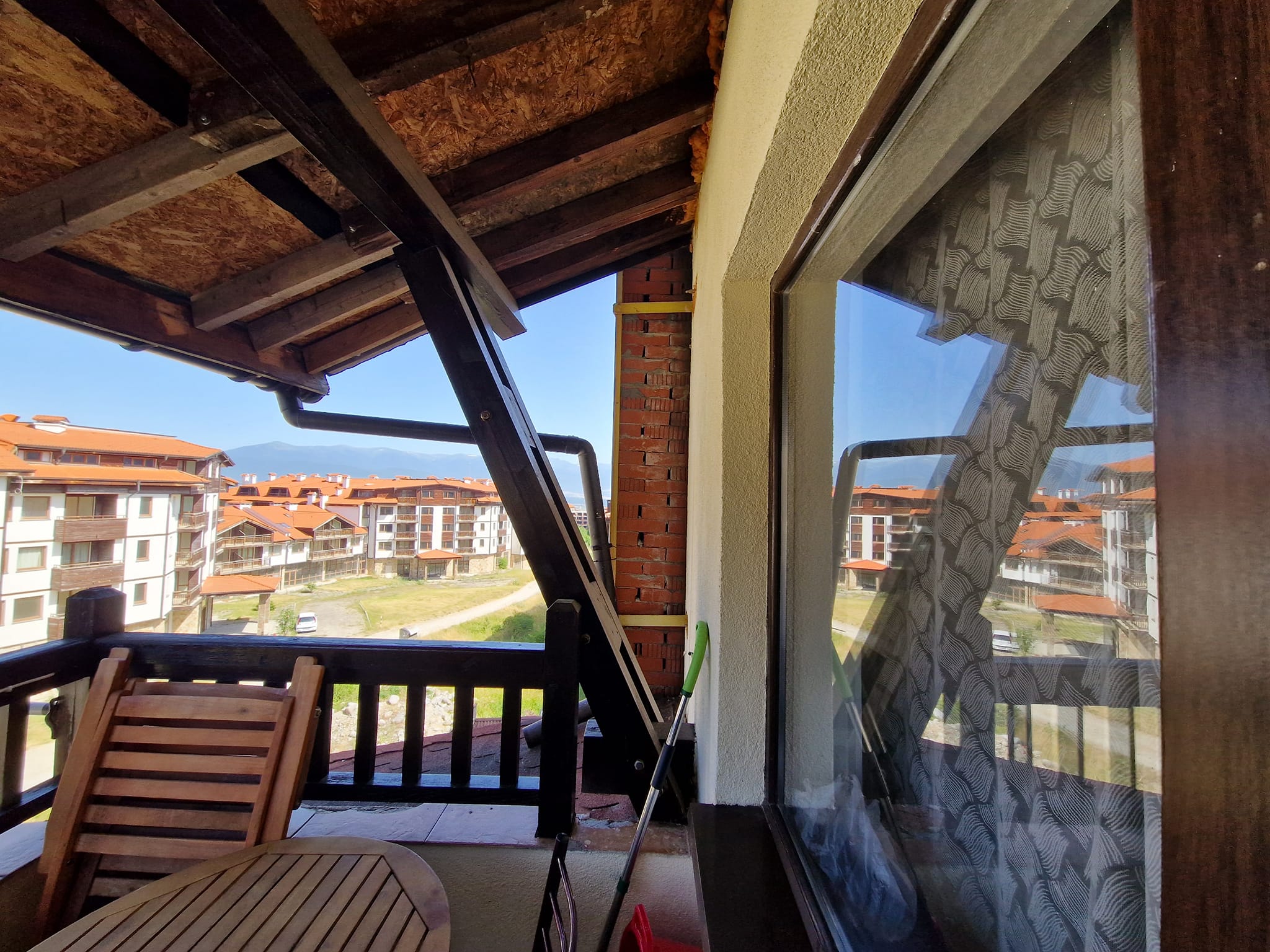 Енергийно ефективен апартамент за продажба с гледка към Пирин планина