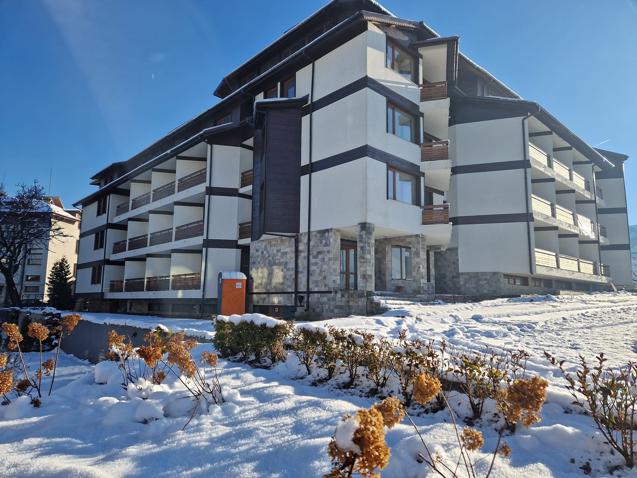 Студио за продажба с ниска такса поддръжка в Банско до Ски лифта