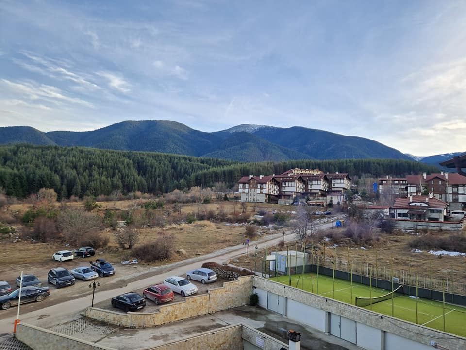 Просторно студио с тераса за продажба в апарт-хотел Royal Bansko