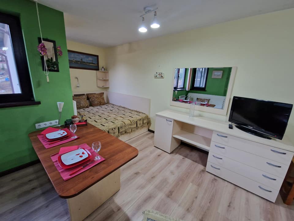 Просторно студио с тераса за продажба в апарт-хотел Royal Bansko