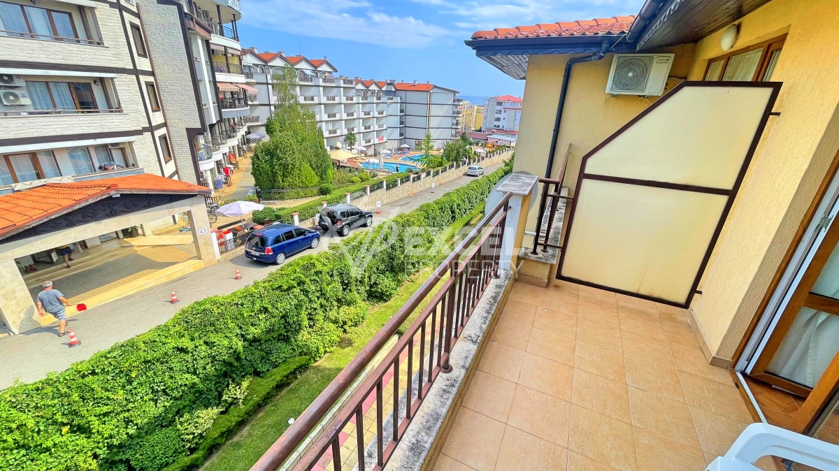 Обзаведено студио за продажба в Свети Влас, с частична гледка море