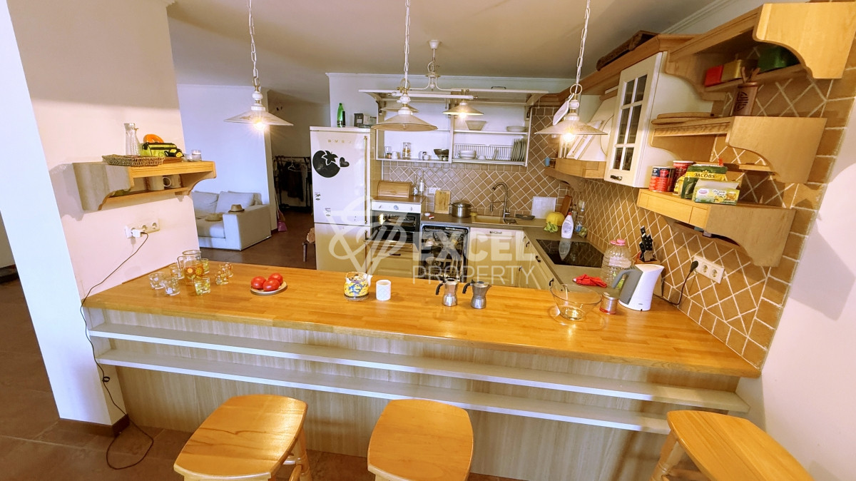 Уникален много-стаен апартамент на първа линия море в комплекс Каса Реал, Свети Влас