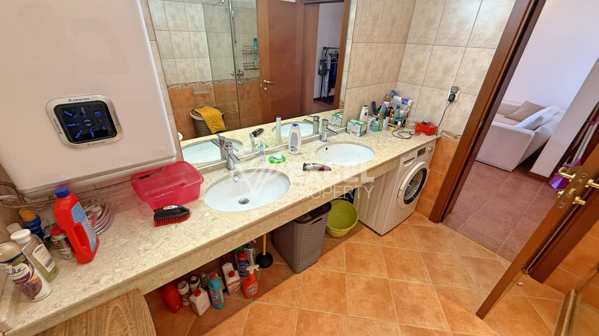 Уникален много-стаен апартамент на първа линия море в комплекс Каса Реал, Свети Влас