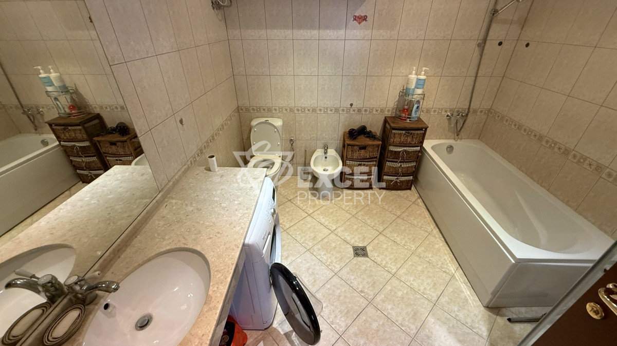 Уникален много-стаен апартамент на първа линия море в комплекс Каса Реал, Свети Влас