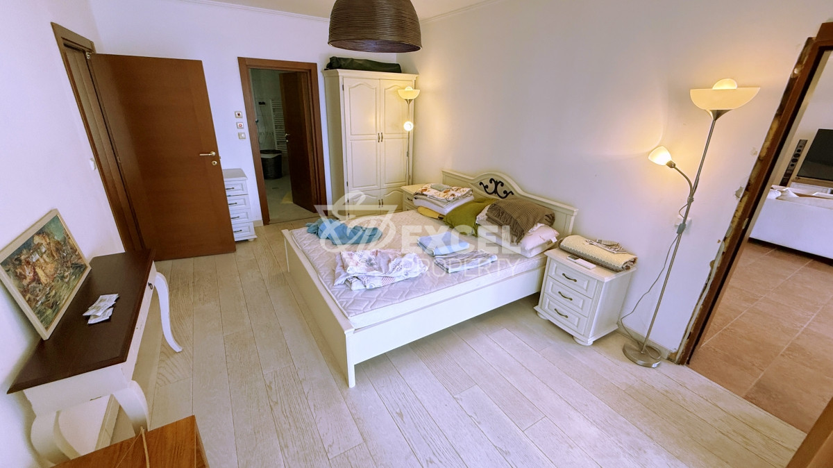 Уникален много-стаен апартамент на първа линия море в комплекс Каса Реал, Свети Влас