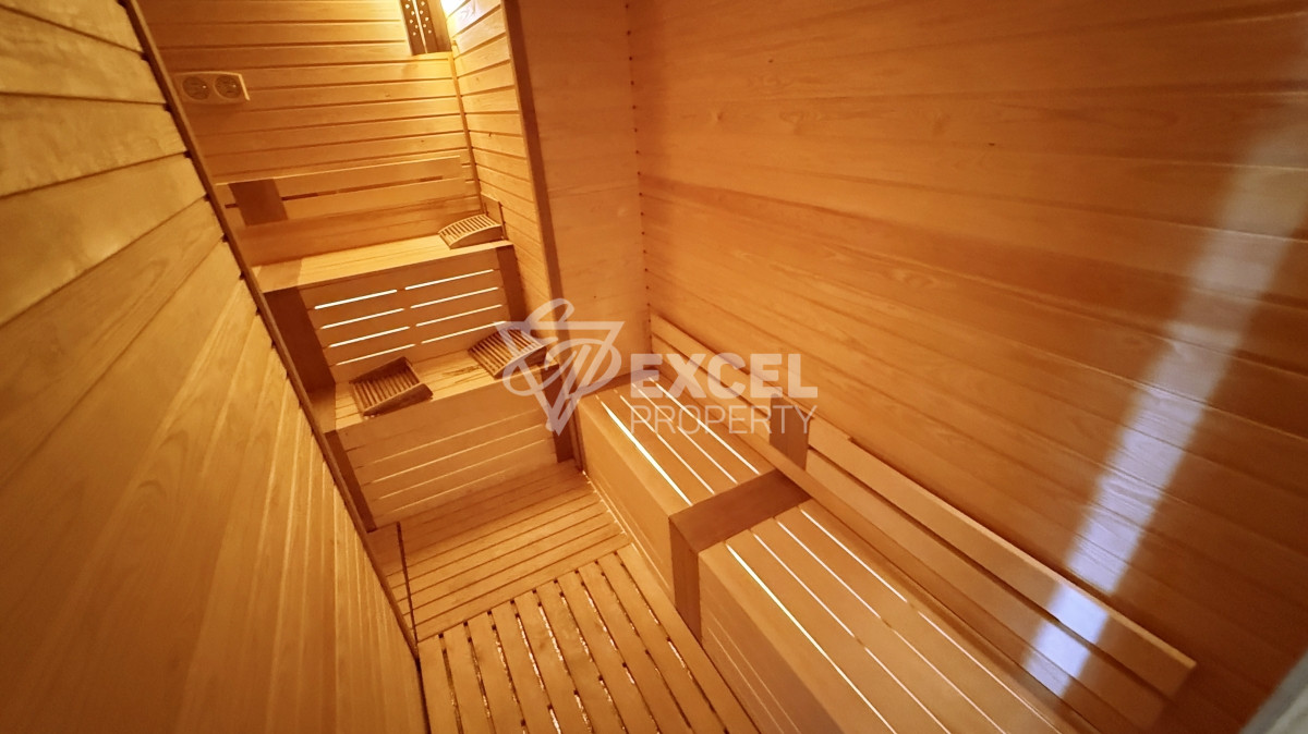 Уникален много-стаен апартамент на първа линия море в комплекс Каса Реал, Свети Влас