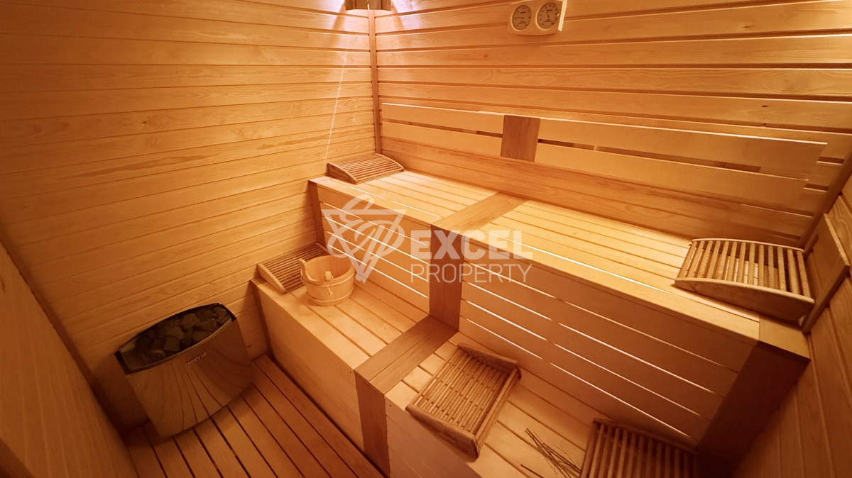 Уникален много-стаен апартамент на първа линия море в комплекс Каса Реал, Свети Влас