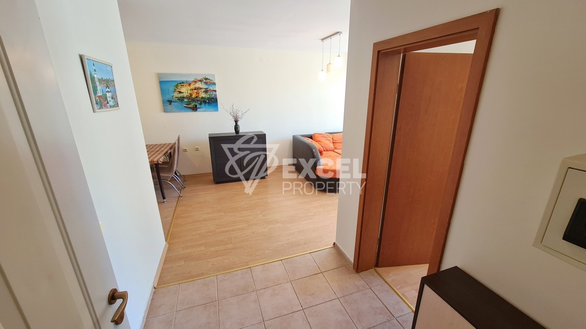 Двустаен обзаведен апартамент в Краун Форт с гледка басейн