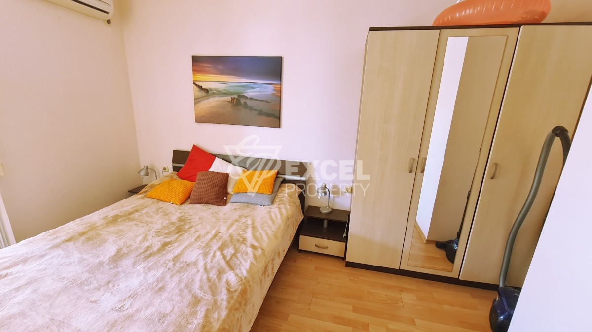 Двустаен обзаведен апартамент в Краун Форт с гледка басейн