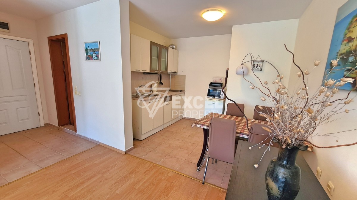 Двустаен обзаведен апартамент в Краун Форт с гледка басейн