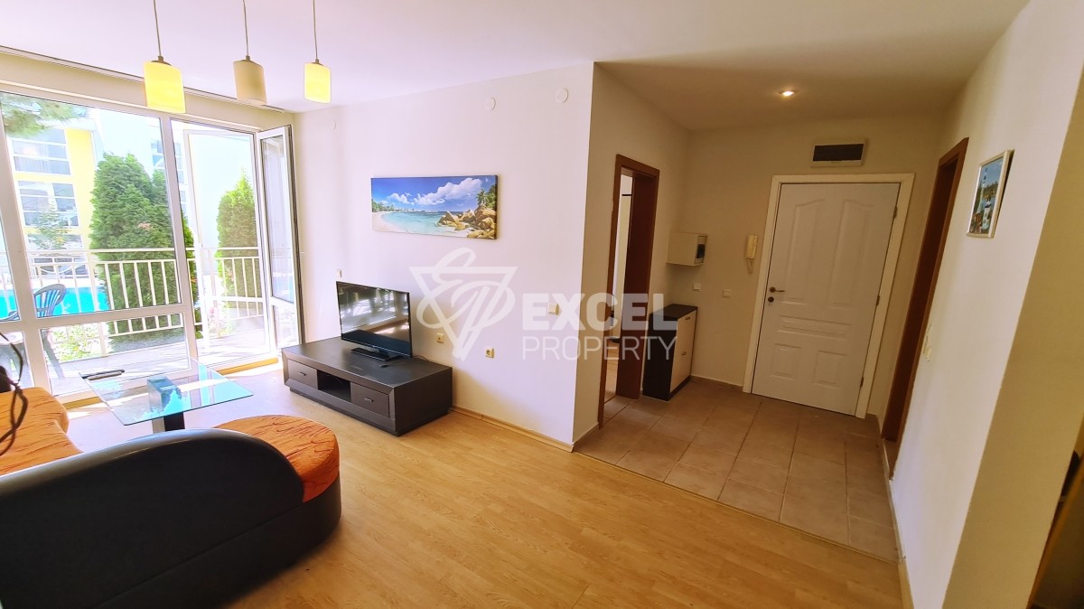 Двустаен обзаведен апартамент в Краун Форт с гледка басейн