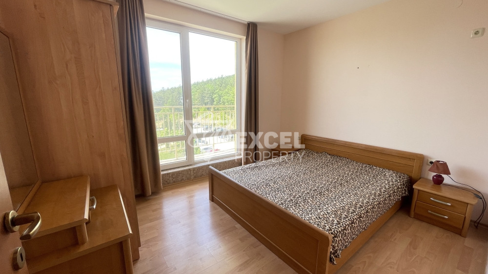 Тристаен апартамент с гледка море в Свети Влас