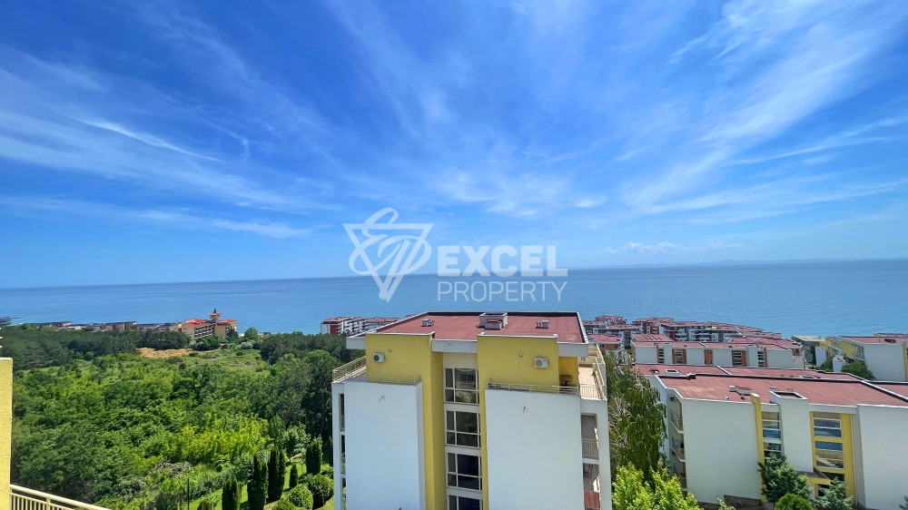 Тристаен апартамент с гледка море в Свети Влас