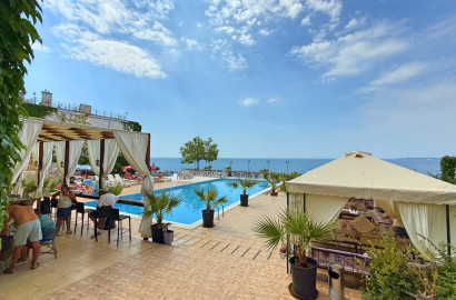 Апартамент на първа линия с гледка море в комплекс Долче Вита, Свети Влас