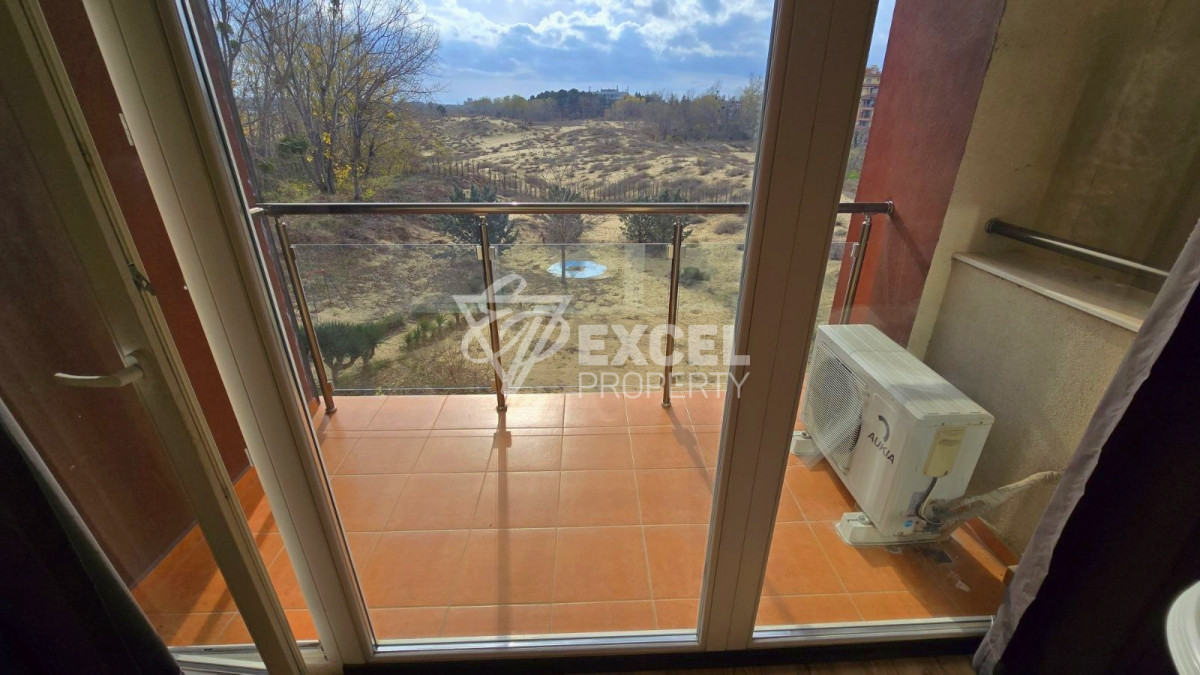 Тристаен апартамент на първа линия в Слънчев бряг – до дюните и морето