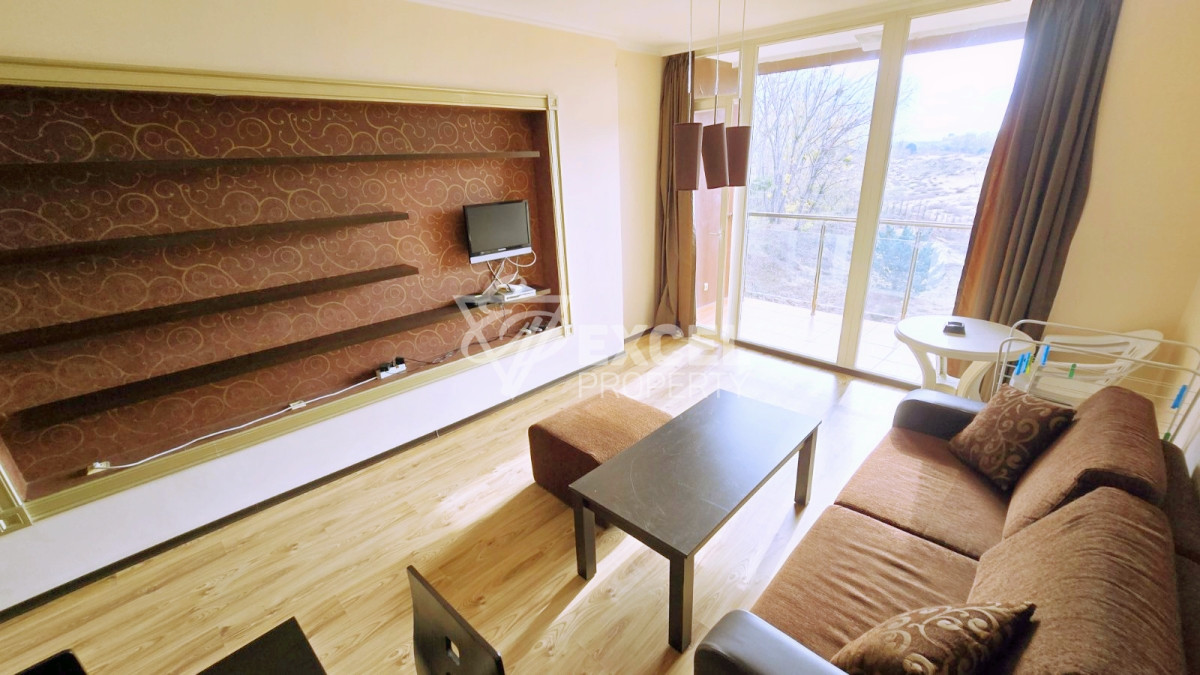 Тристаен апартамент на първа линия в Слънчев бряг – до дюните и морето