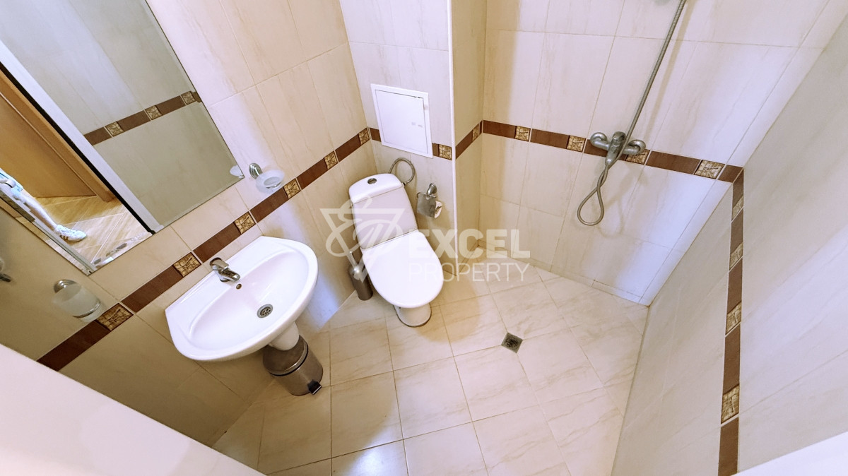 Двустаен апартамент в комплекс Голдън Дриймс, Слънчев Бряг