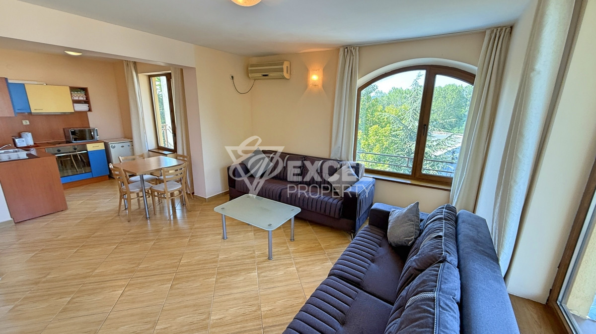 Двустаен апартамент в комплекс Голдън Дриймс, Слънчев Бряг