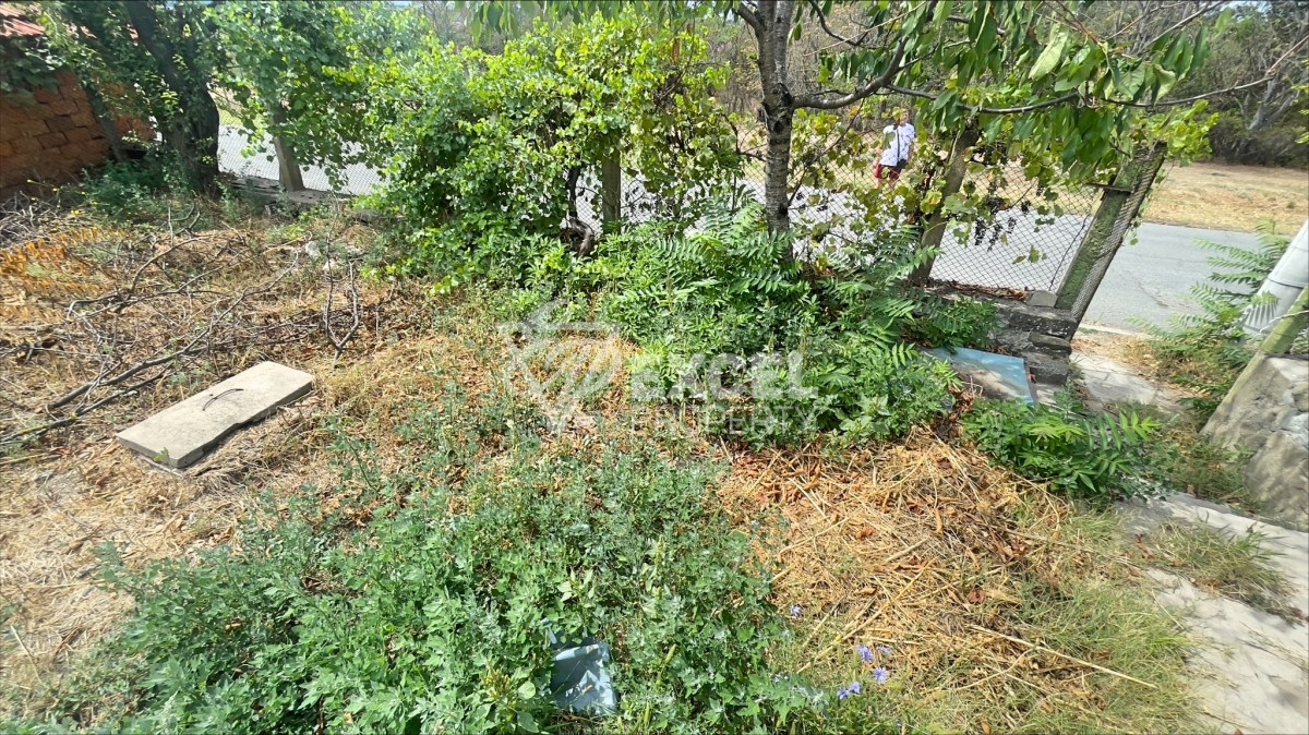 Едноетажна къща с две спални в Горица за продажба