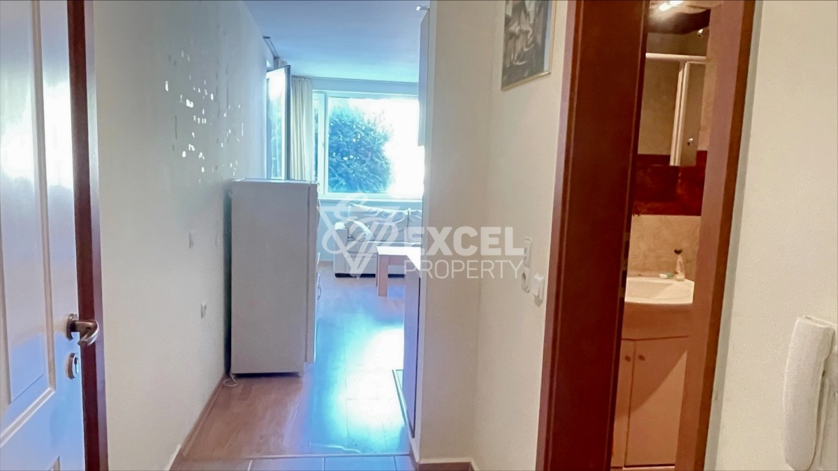 Обзаведен, двустаен апартамент в комплекс Империал Форт Клуб.