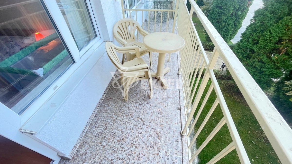 Обзаведен, двустаен апартамент в комплекс Империал Форт Клуб.