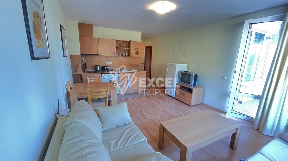 Обзаведен, двустаен апартамент в комплекс Империал Форт Клуб.