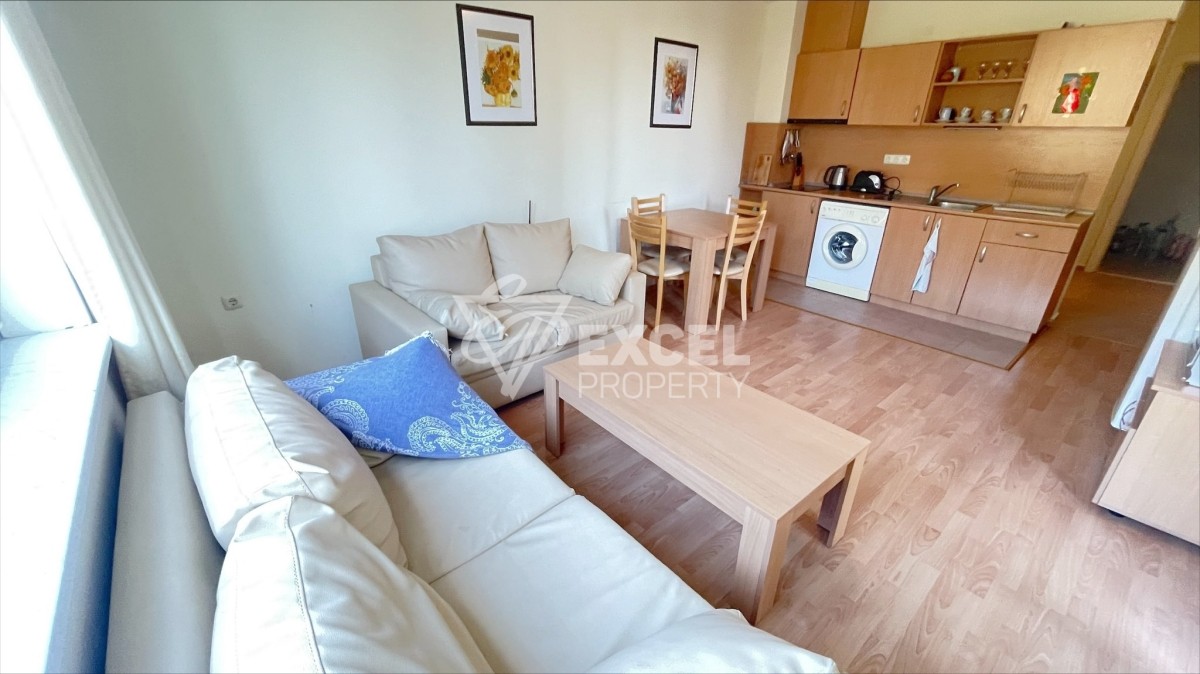 Обзаведен, двустаен апартамент в комплекс Империал Форт Клуб.