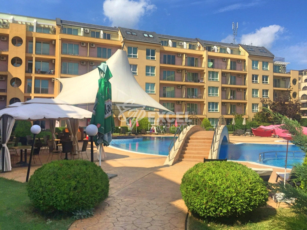 Обзаведен тристаен апартемнт в Слънчев бряг в комплекс Поло Резорт