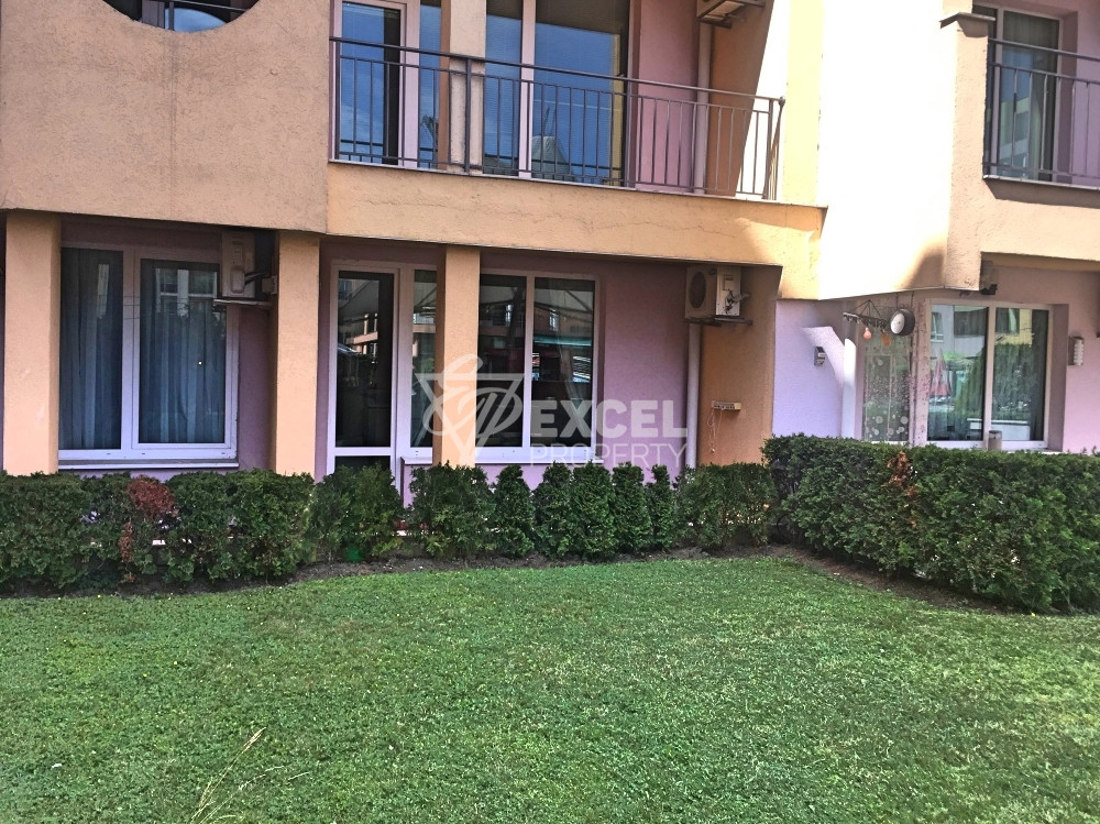 Обзаведен тристаен апартемнт в Слънчев бряг в комплекс Поло Резорт