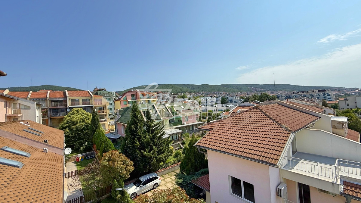 Апартамент с гледка море в комплекс Залив, Свети Влас.