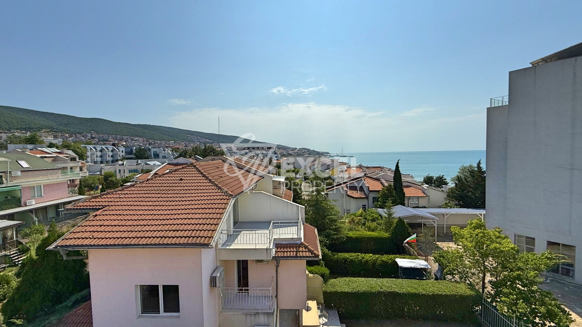 Апартамент с гледка море в комплекс Залив, Свети Влас.