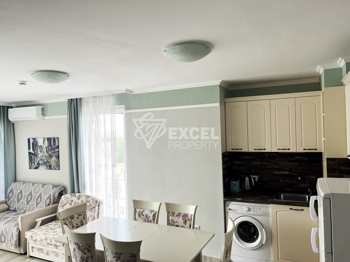 Тристаен апартамент, втора линия море.