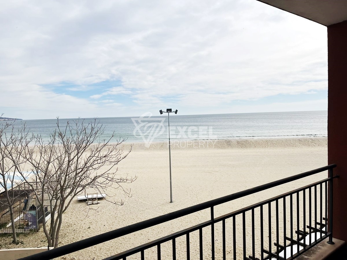 Двустаен апартамент  първа линия - Слънчев бряг