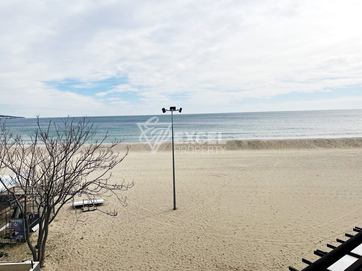 Двустаен апартамент  първа линия - Слънчев бряг