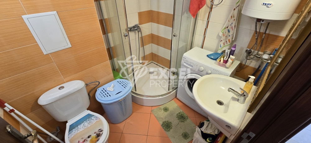 Двустаен обзаведен апартамент в хубав комплекс в центъра на Слънчев бряг