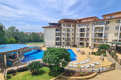 Обзаведен, тристаен апартамент в комплекс Съни Бийч Хилс след ремонт