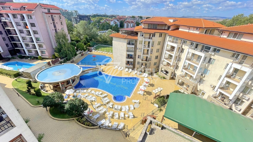 Обзаведен, тристаен апартамент в комплекс Съни Бийч Хилс след ремонт