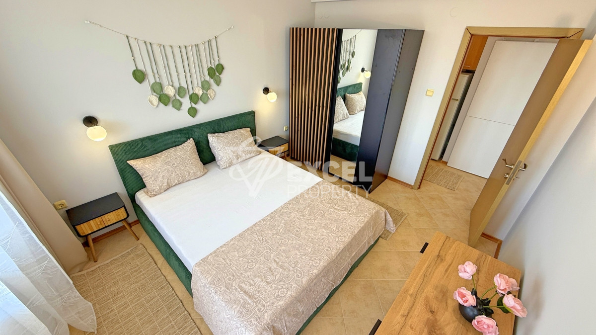 Обзаведен, тристаен апартамент в комплекс Съни Бийч Хилс след ремонт