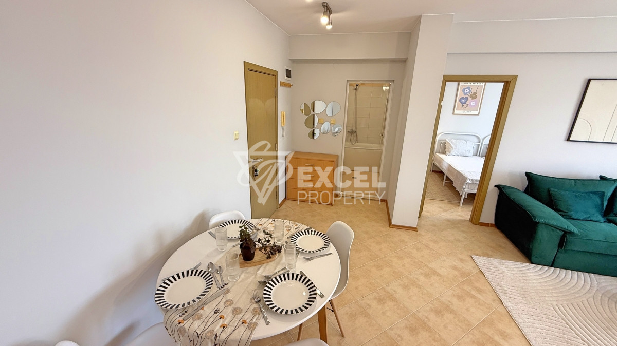 Обзаведен, тристаен апартамент в комплекс Съни Бийч Хилс след ремонт